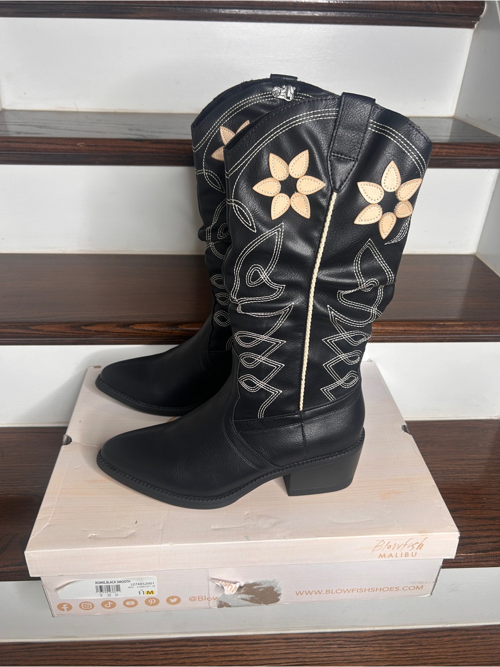 Black Western Knee-High Boots with Cream Floral Appliqué - Picture 9 of 15
